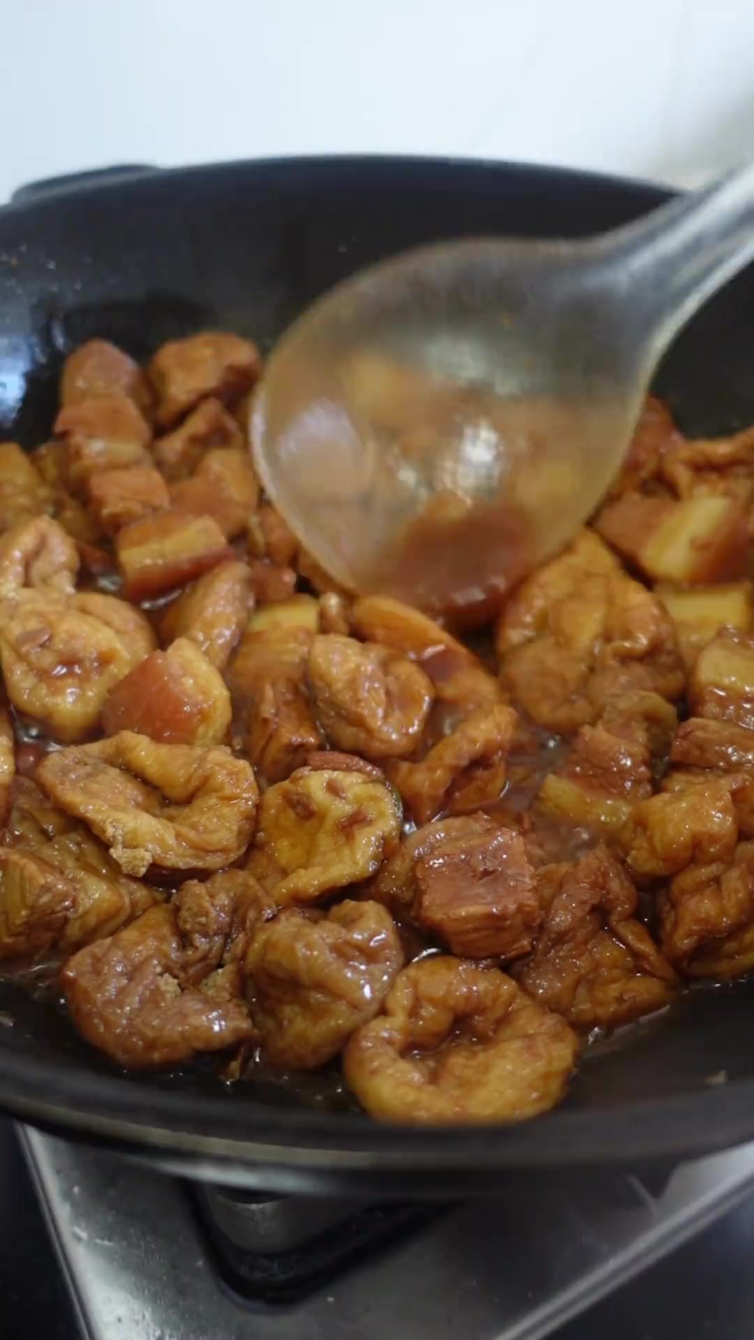 油豆腐烧肉，油豆腐比肉还好吃