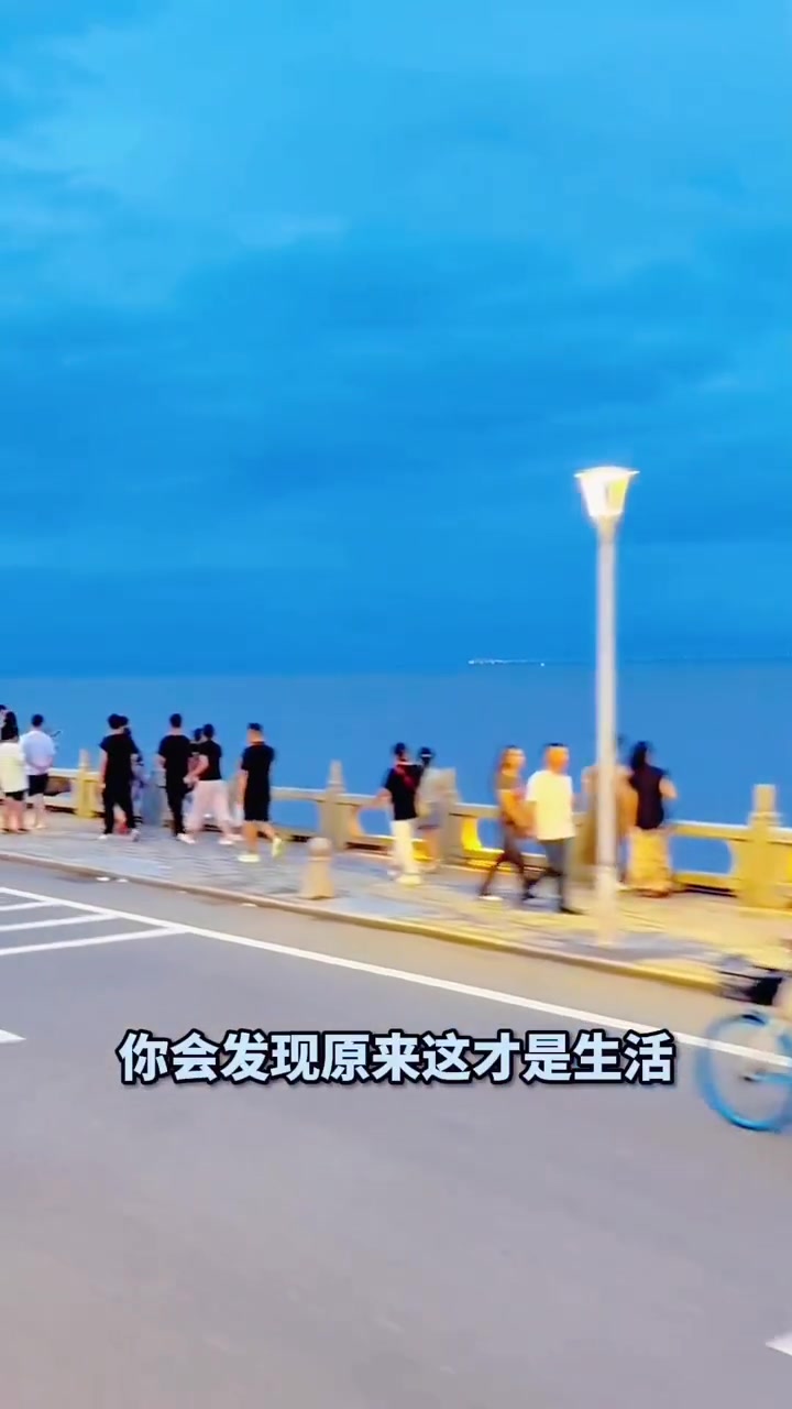 青岛海洋极地世界，畅游海底世界，与海洋生物接触，探索海洋奥秘