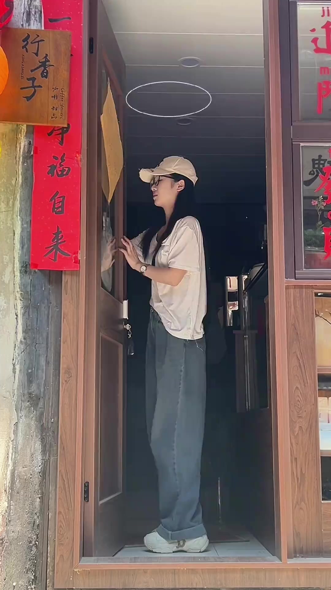 咖啡店Vlog100催了好久的外卖，今天终于和美团对接啦这两天还要搞一下菜单才能开通哦……