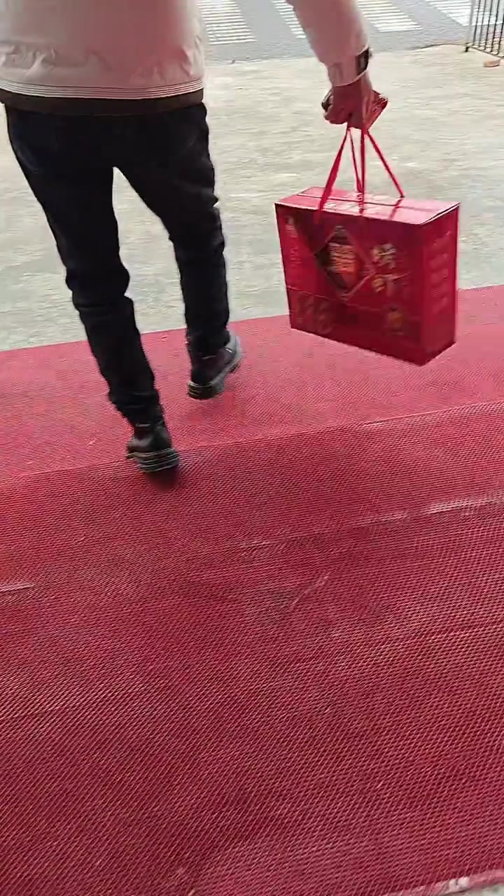 送福到万家兵妈妈烤虾代加工就地过年我在如东大儿子在温州二儿子在部队小棉袄出差澳门孩子们都长