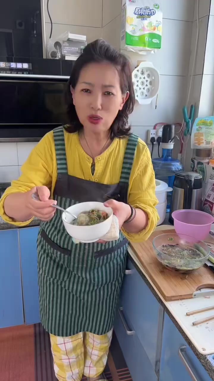 咱洛阳人最爱吃的那口牡丹燕菜汤来了,这就是一个家庭版的做法