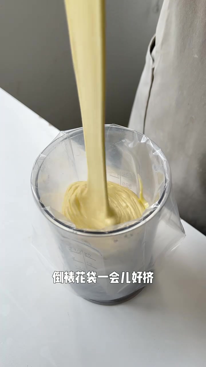 不开裂不回缩，一次成功的香妃纸杯蛋糕详细做法来了！