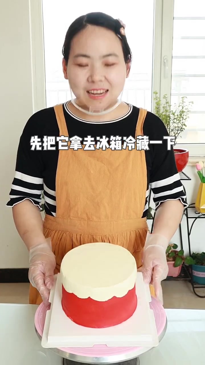 给粉丝做6+4小老虎造型生日蛋糕