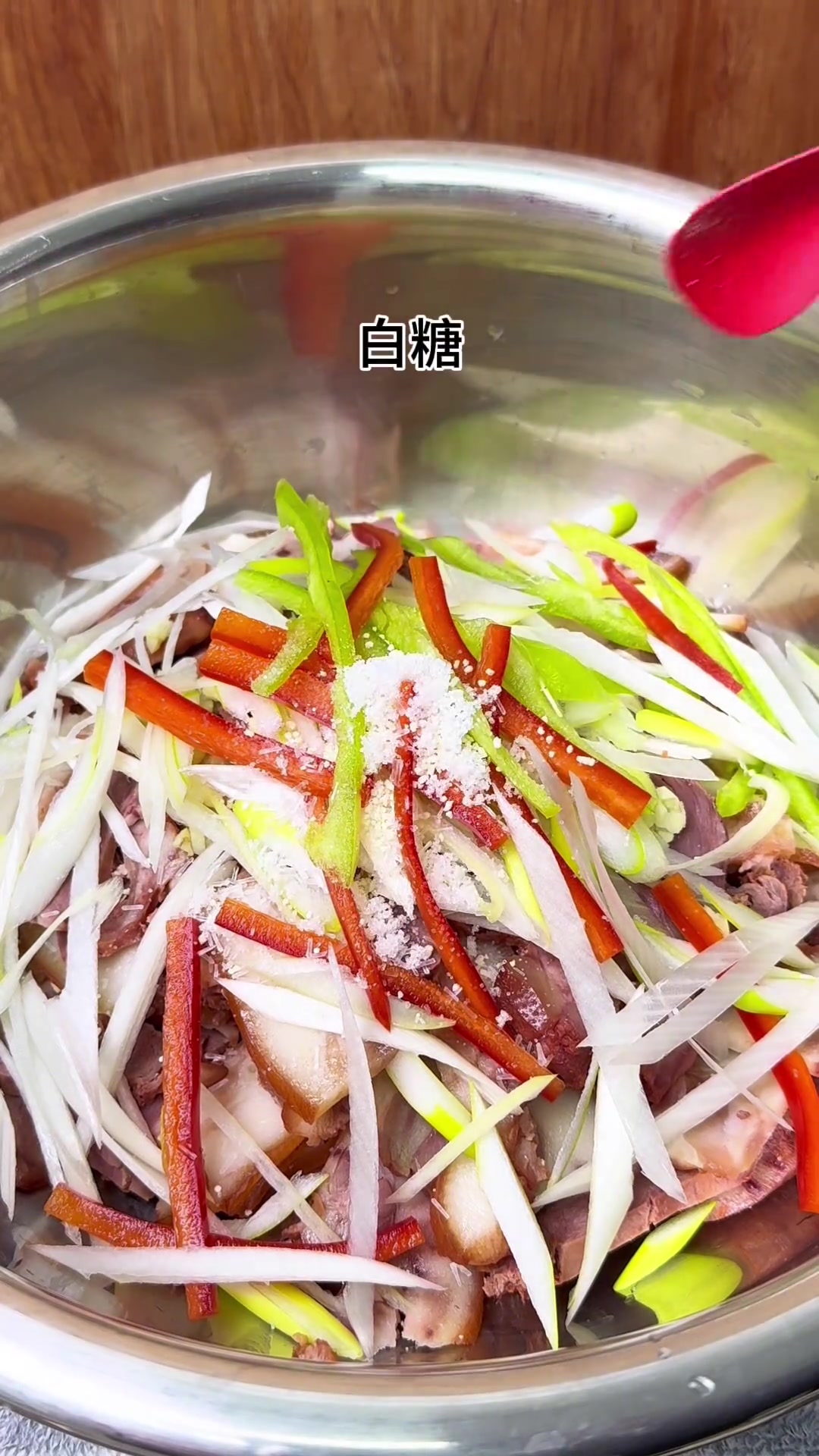 过年必备下酒菜，凉拌猪头肉，好吃不腻，绝配！