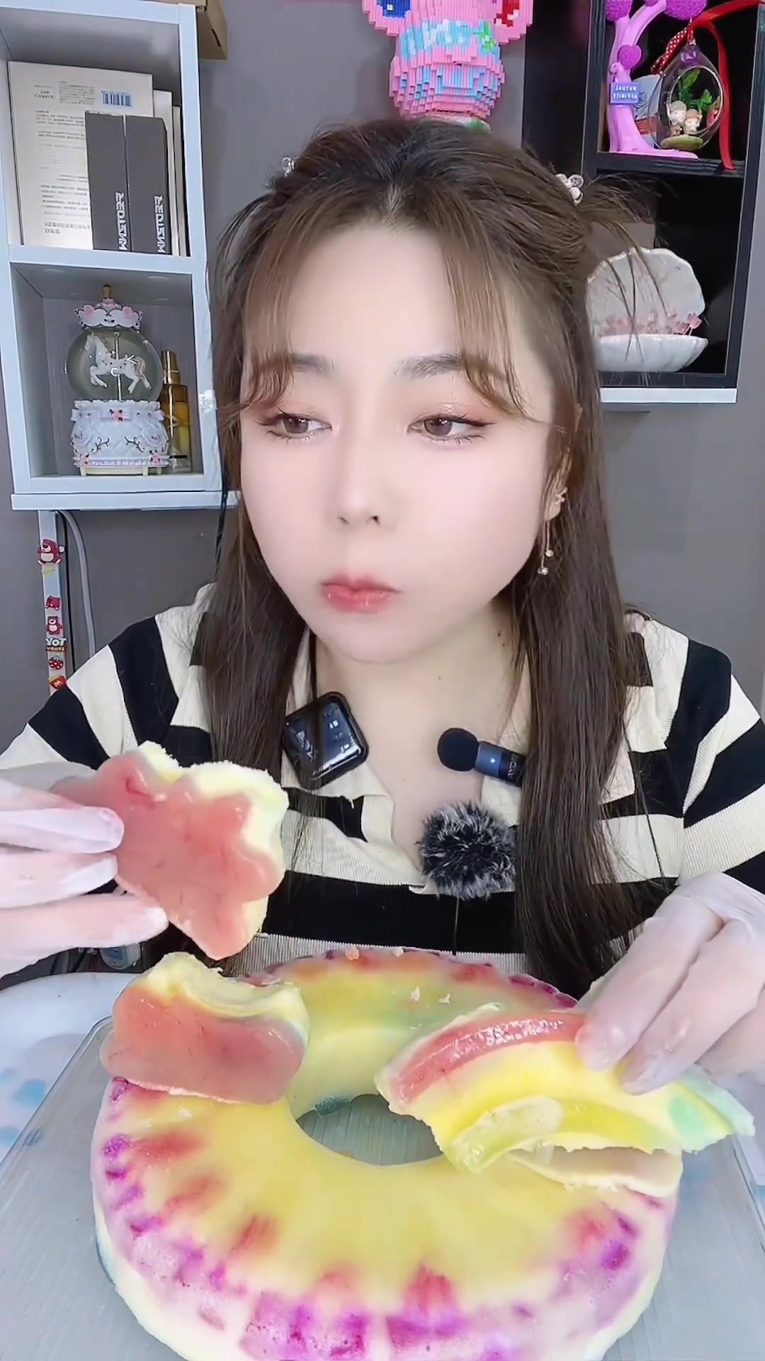 一口一个，脆皮冰泡芙，声控吃冰，放松减压！