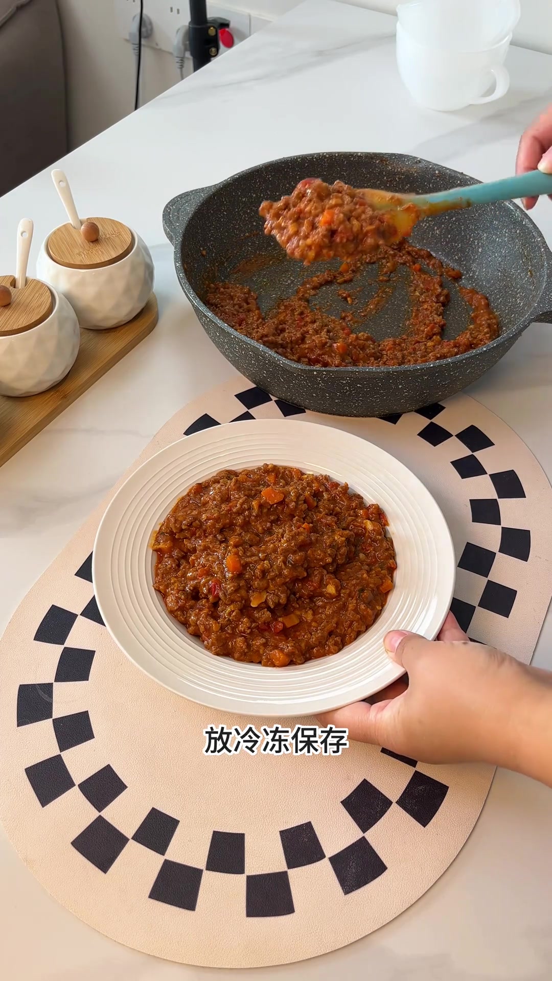 复刻达美乐肉酱披萨，不用揉面做法简单，烤箱空气炸锅皆可做