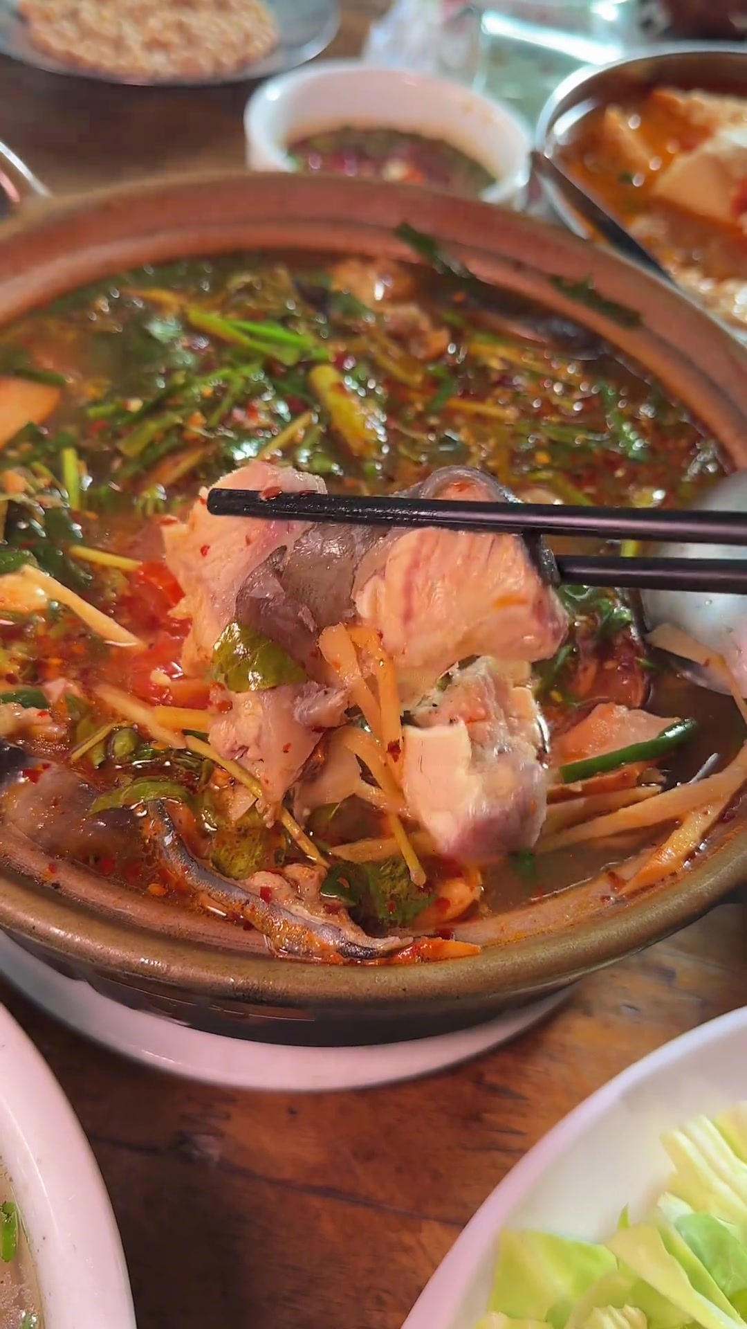 瑞丽美食藏不住了，浓浓的烟火气息和民族特色！