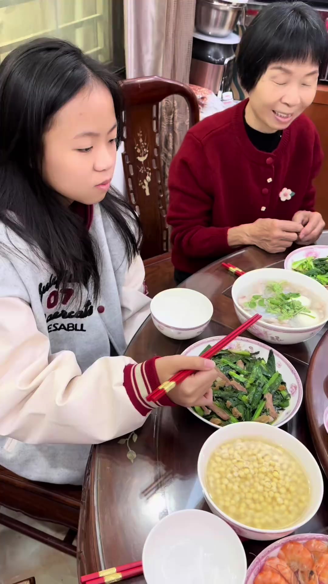 潮汕儿女行出花园礼，方知父母养育不易