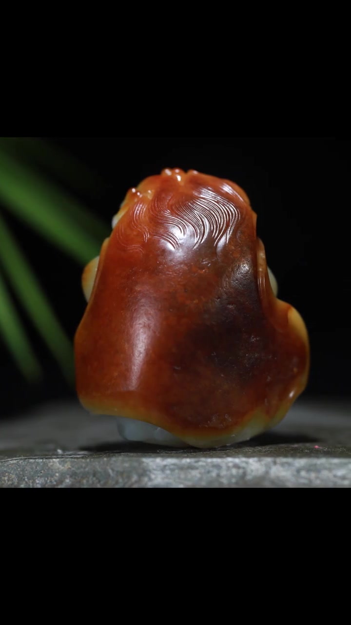 壹号大哥收藏作品，满皮魅力，苏州玉雕，玩家藏玉，和田玉籽料