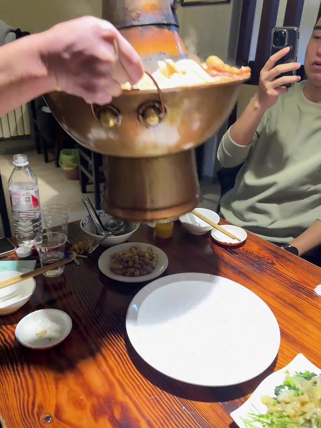 安阳犄角旮旯居民区三十年老店，火锅版上烩菜好吃