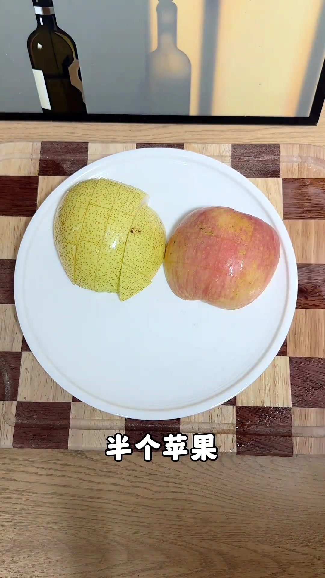 入秋后宝宝喝苹果雪梨煮水，清甜润肺解嗓子干，十分钟健康辅食