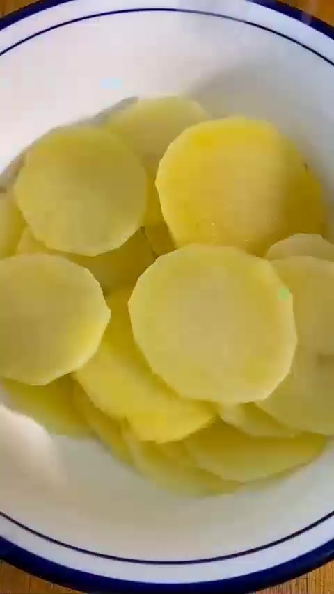 简单家常菜每日美食分享油渣饼做法