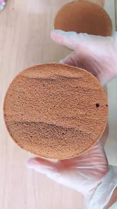 巧克力控必吃梦龙脆皮蛋糕，三重口感好吃到起飞