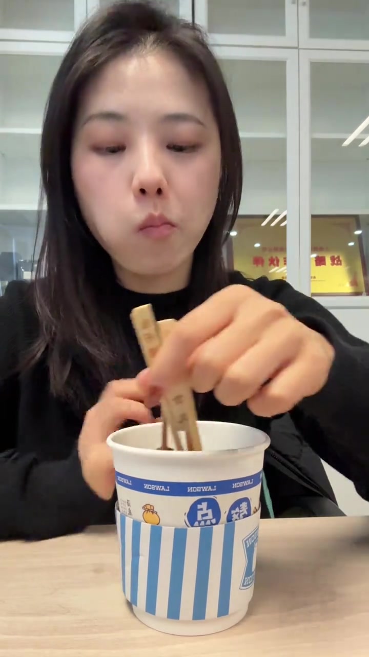 办公室第一餐,罗森关东煮,沉浸式午餐体验