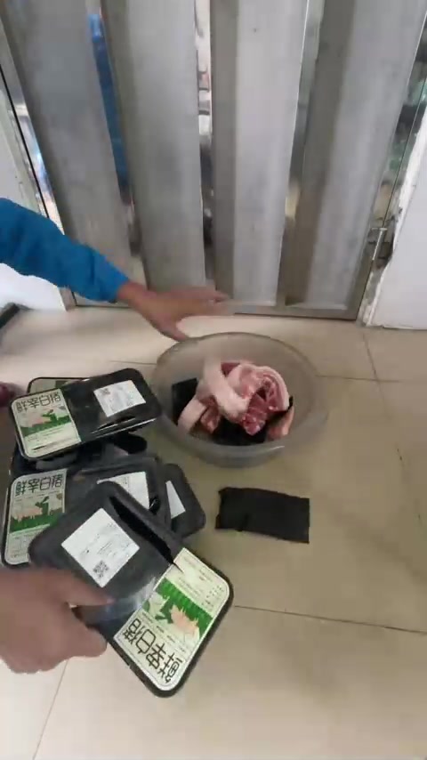 不想吃自己种的菜，想吃腊肉，网上学腌广式腊肉，不知对错