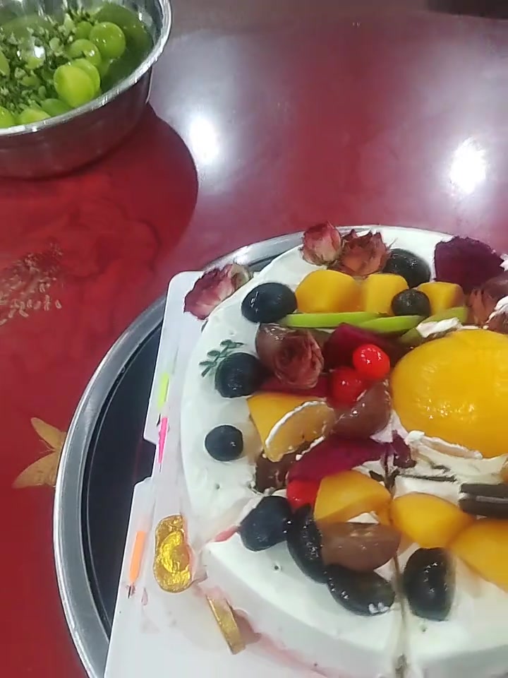 谢谢宝贝儿子的蛋糕，祝自己生日快乐