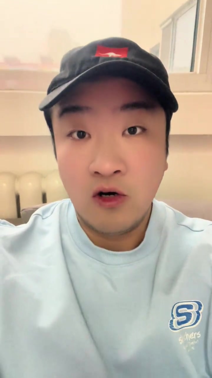 你吃过天津“大胡来”的煎饼果子吗？听说特别美味！