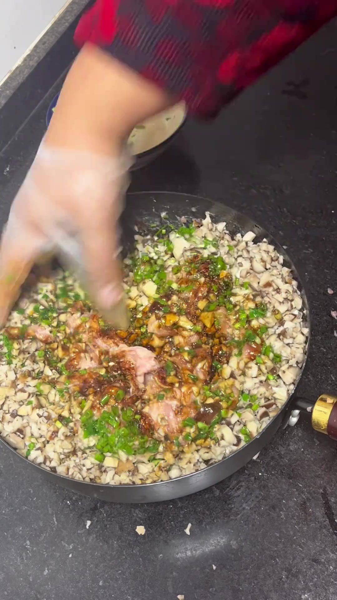 猪肉香菇馅饺子，香而不腻鲜嫩多汁
