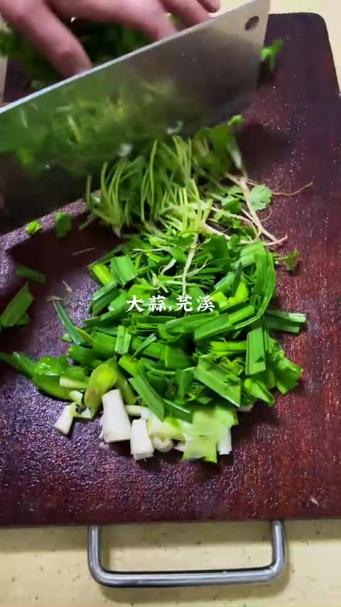 泡辣椒炒鸡杂，酸辣开胃太下饭了，三碗饭