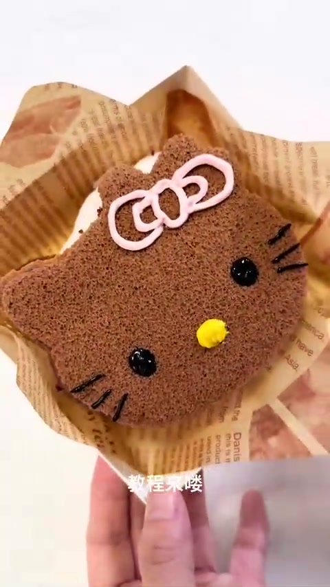 最近很火的hellokitty蛋糕，可爱极了一起做起来
