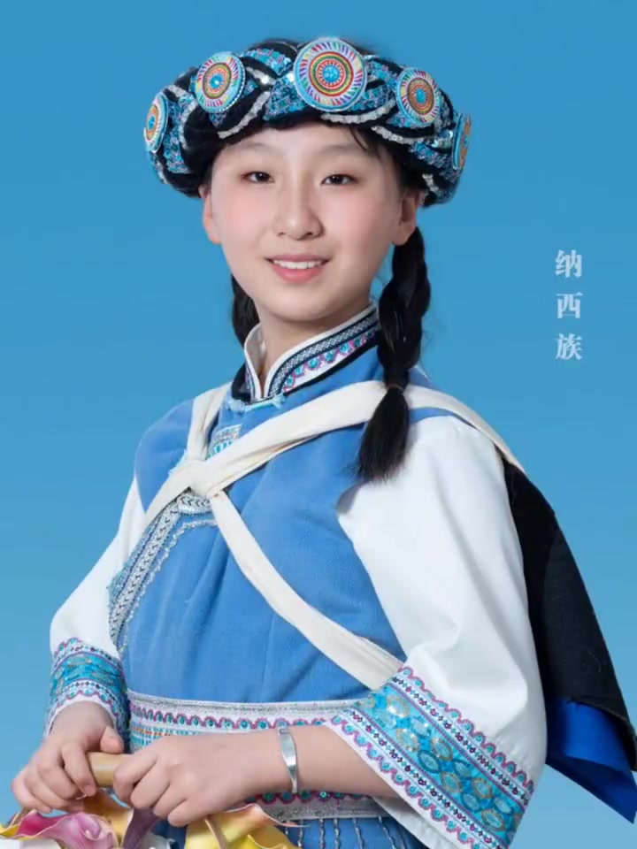 56个民族56朵花 #新年马上出发# #走遍中国56个民族# #微博旅行家# 56个民族5