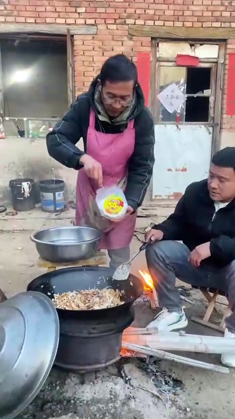 农村生活美食河北大熬菜炖菜，乡村小伙伴日常快乐