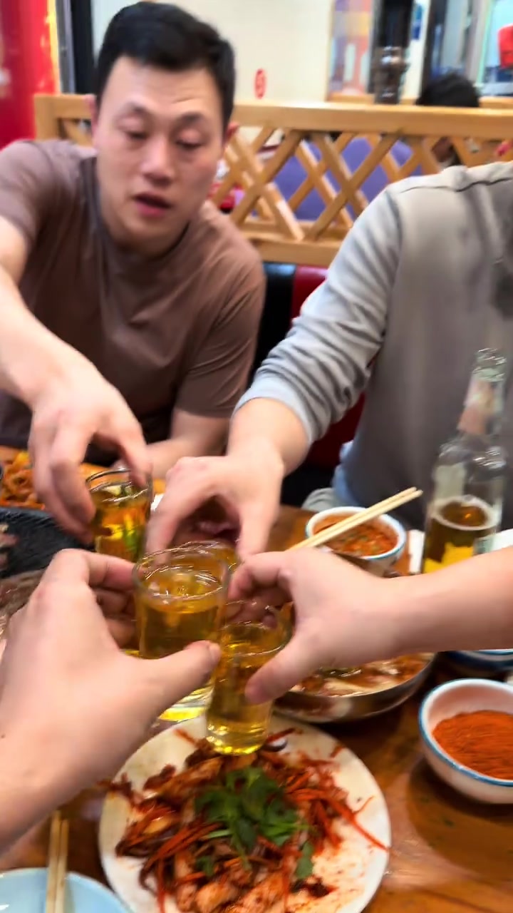 哥们儿回来,一起喝点酒,沈阳烤肉哪家好吃?