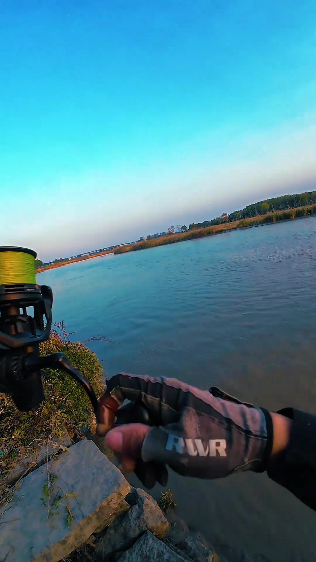 冬天流水钓鱼跳底手法实用讲解