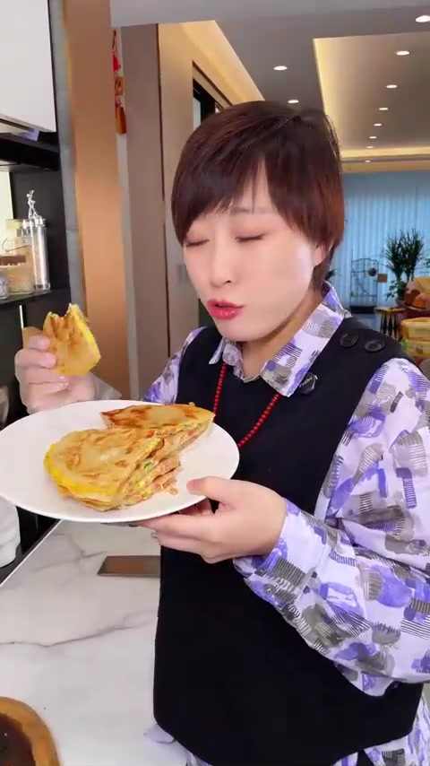 又学会了一道快速早餐，手抓饼的做法真是太多了
