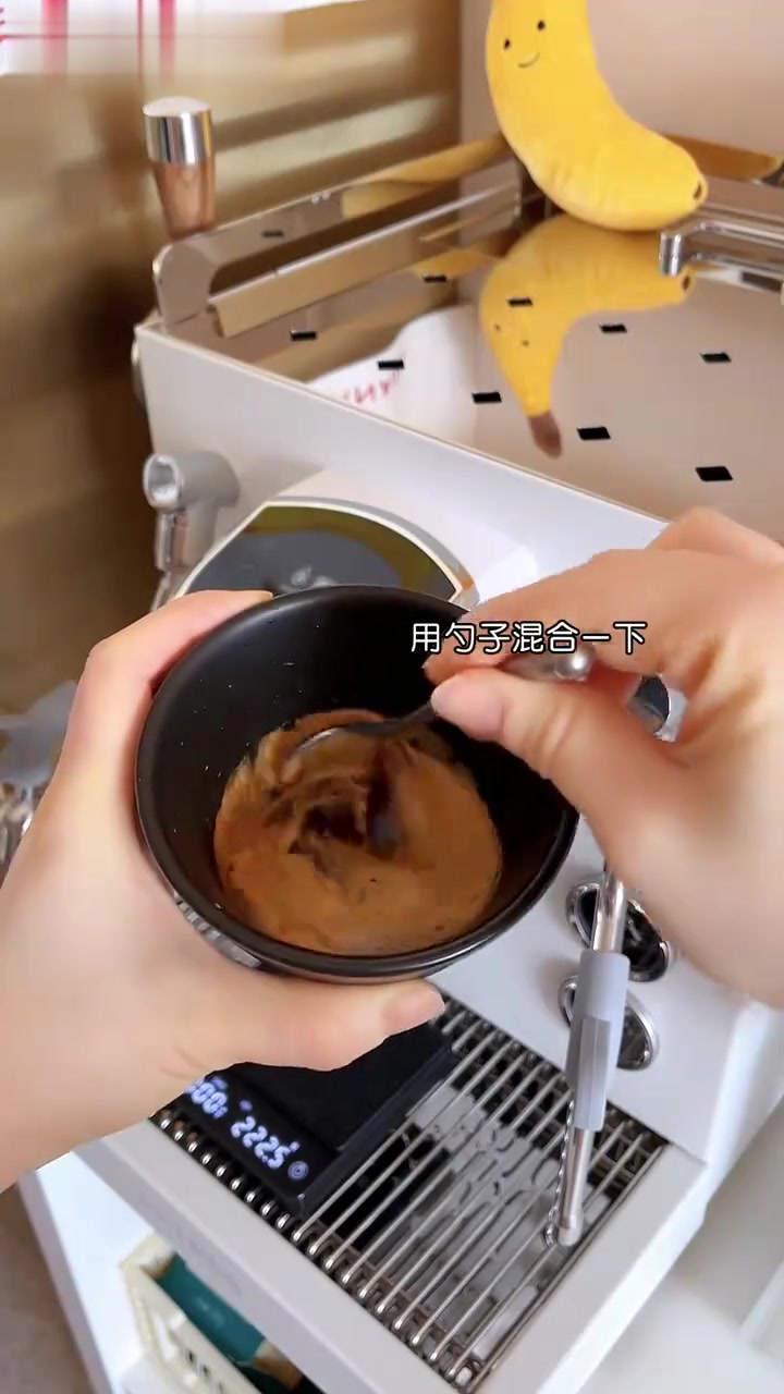 肉桂焦糖拿铁，浓郁香甜的秋味