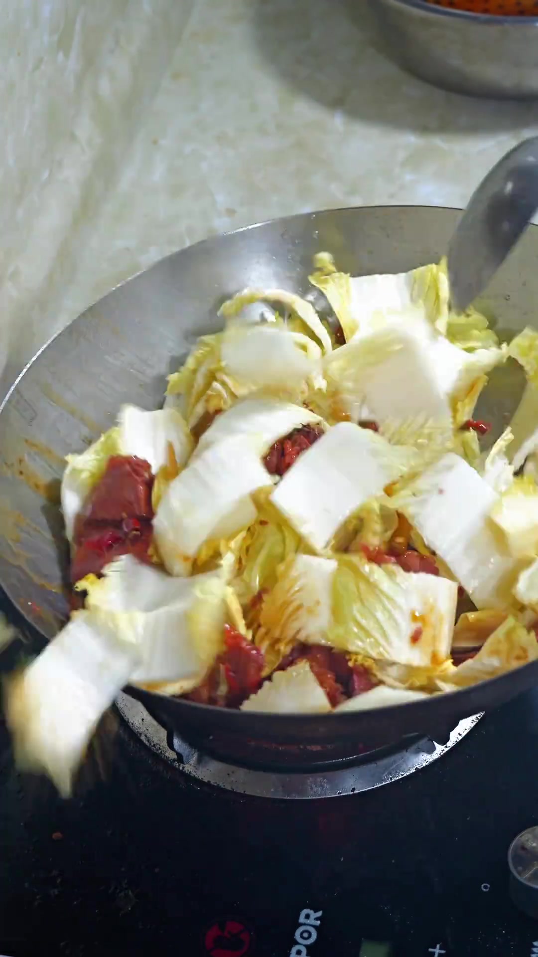 天凉了，教你大白菜烧牛肉的家常做法