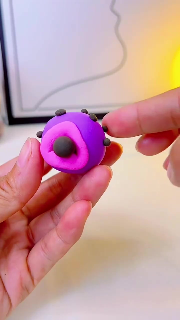 用粘土轻松做出动物细胞模型