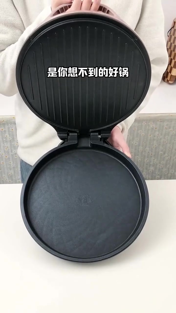 高颜值的玫瑰金机身,还是大口径一家人都够用的哦!#苏泊尔 #煎烤机 #电饼铛 #厨房电器