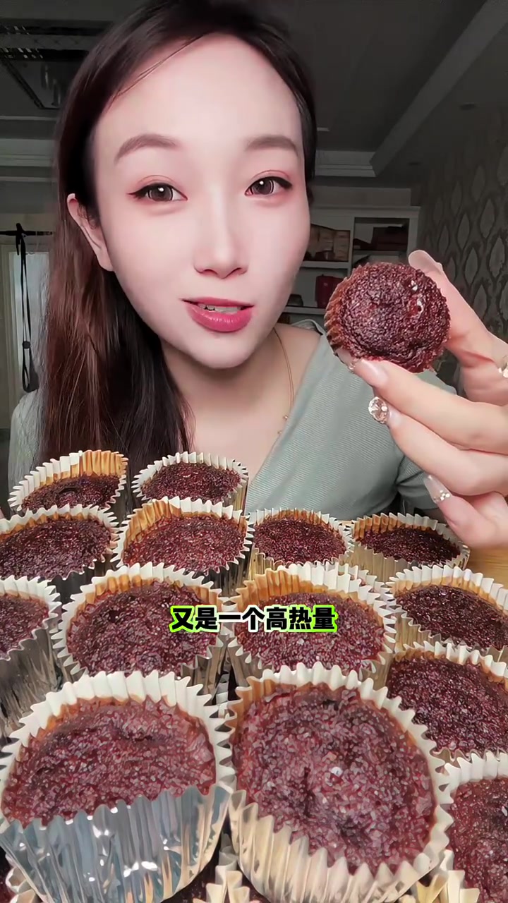 挑战吃一天蜂巢蛋糕，体重会有什么惊人变化？