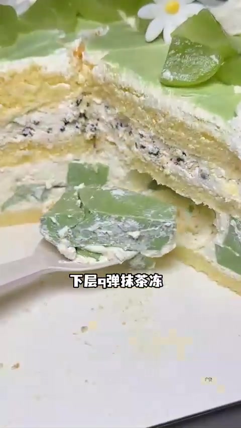 不管过不过生日都可安排60多的6英寸伯牙绝弦蛋糕