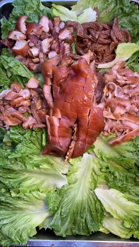 在家做卤菜拼盘