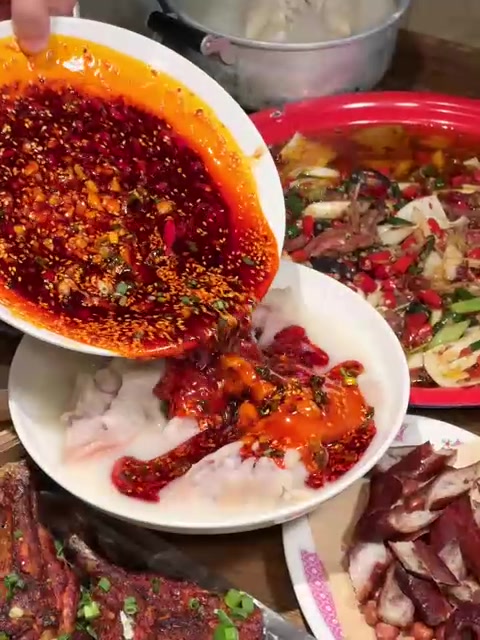 饭搭子一周带我去三次夜宵大排档！