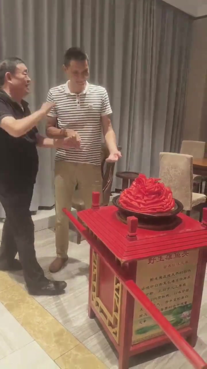 勾魂鱼头味佳，鱼头兆顺意