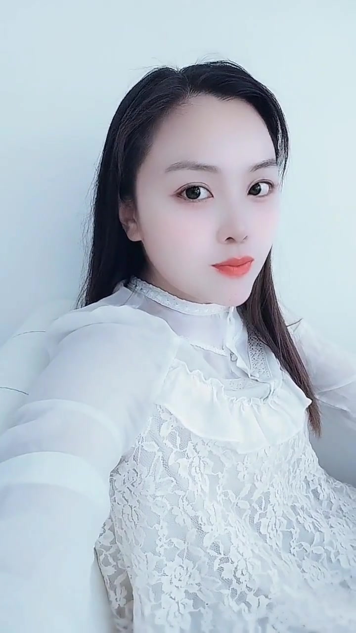 美女请喝奶茶，十六年未见，依旧年轻如初！