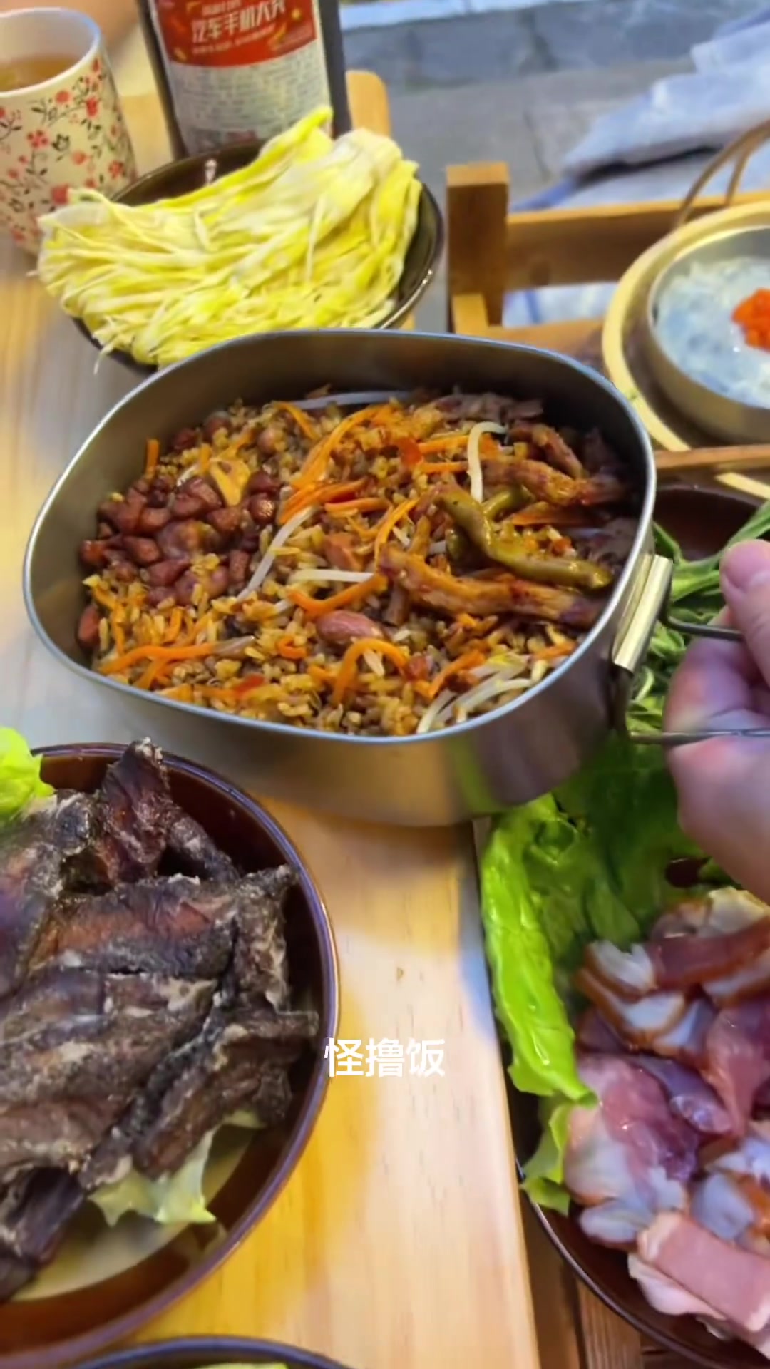 桂林巷子里的贵州味!豆米火锅配老腊肉,满满一桌