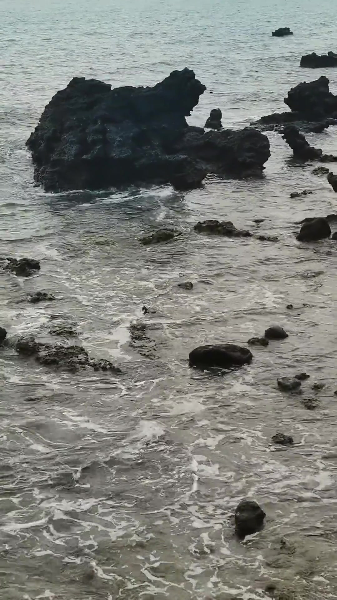 自驾游涠洲岛,逛鳄鱼山石螺口五彩滩