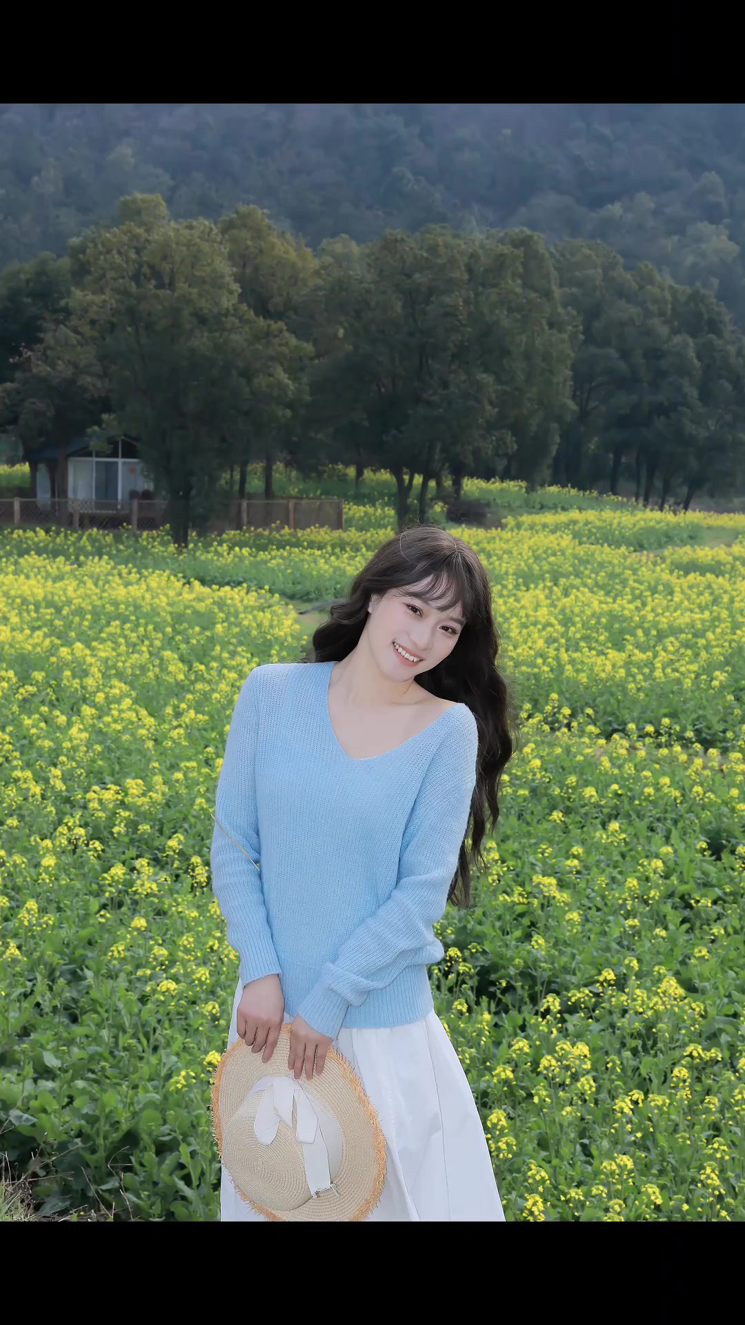 油菜花拍照姿势技巧,新手轻松掌握