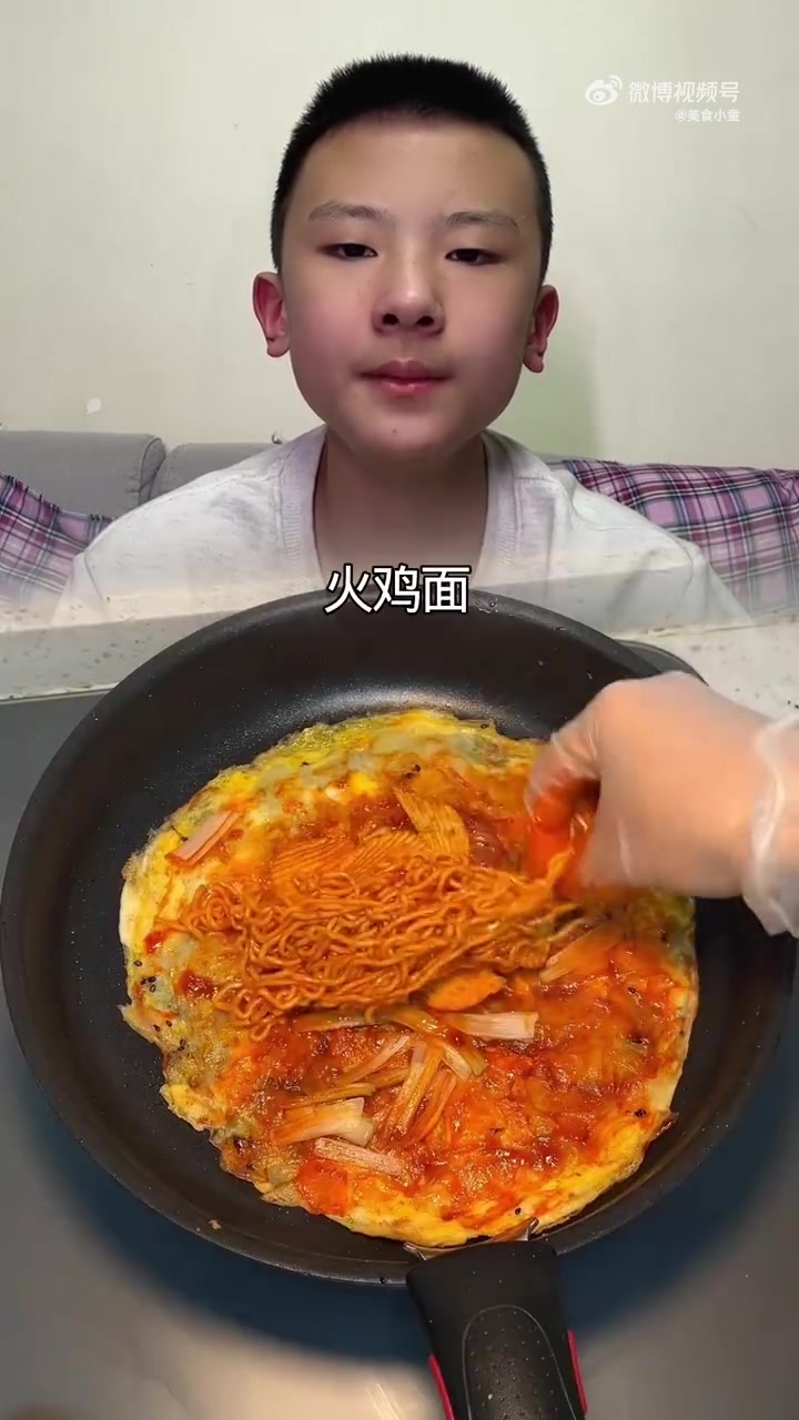 火鸡面煎饼果子，一口就沦陷 #面食分享 #吃美食视频 #好香啊