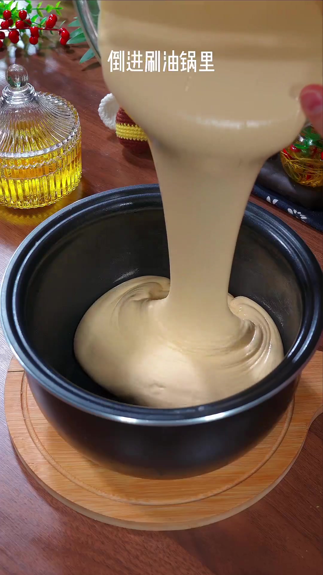 电饭煲就能做蛋糕，做法简单又好吃