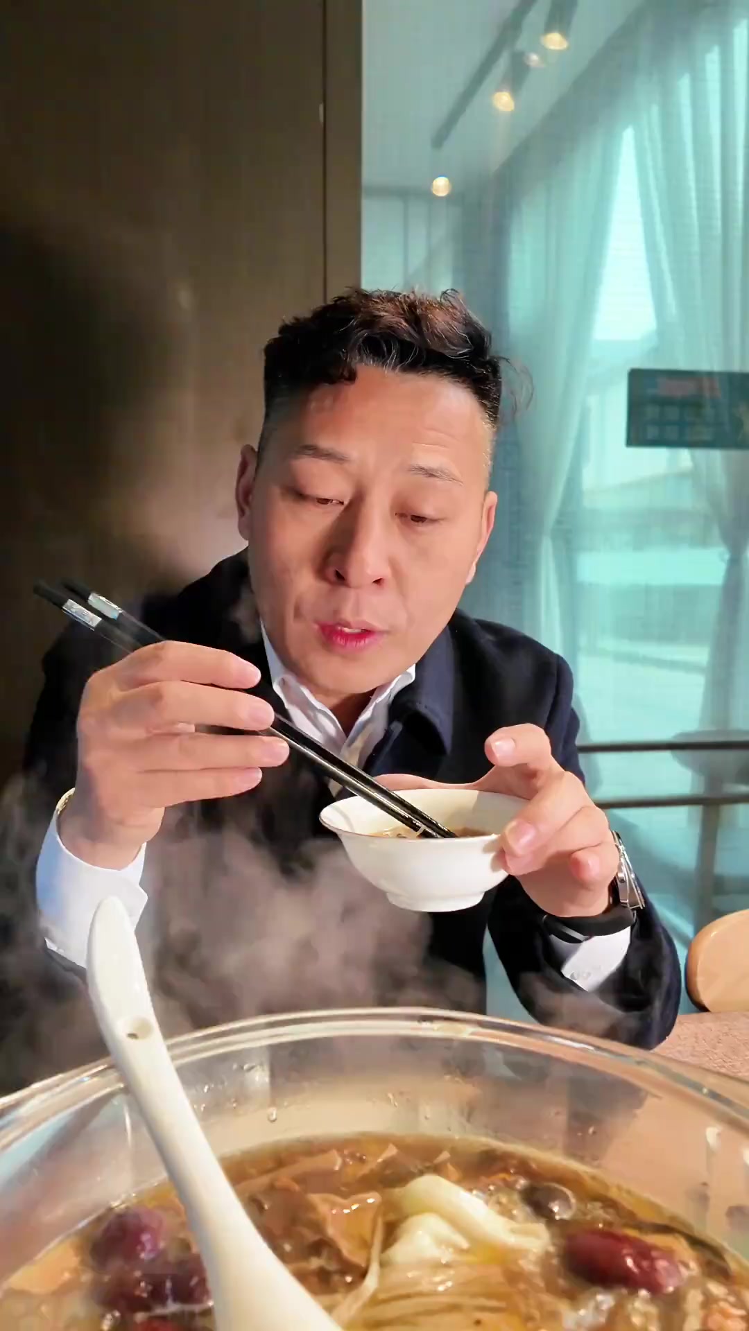 天冷多喝汤,「菌汤浸时蔬」菌香味浓,搭配时蔬,好喝还健康!