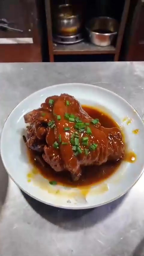 视频定位有各种团年宴，家庭聚餐