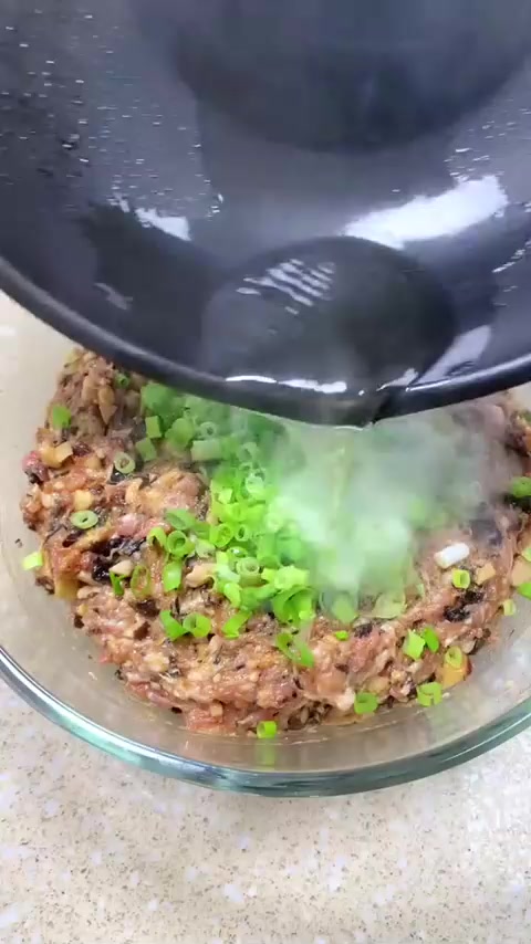 香菇猪肉饺子馅，鲜嫩可口
