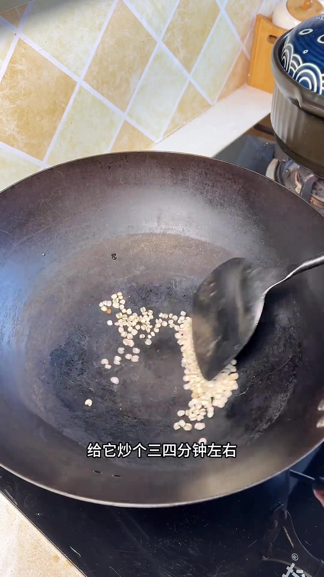 冬瓜绿豆排骨汤，清热祛湿，汤鲜味美