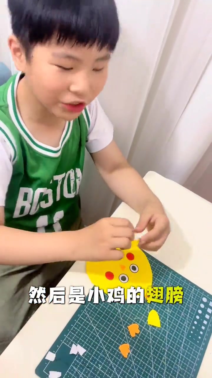 第103集｜小泽泽手工日记之小鸡头饰（动物头套）
