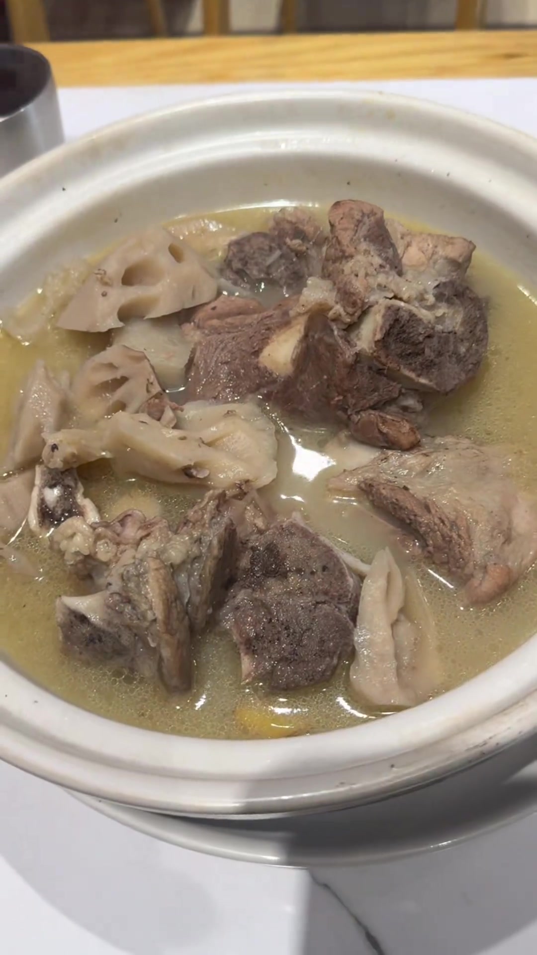 夏天的味道，原汁原味莲藕筒骨汤